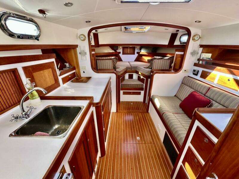 MAESTRO 38ft Lyman Morse Yacht For Sale