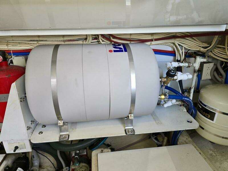 MAESTRO 38ft Lyman Morse Yacht For Sale