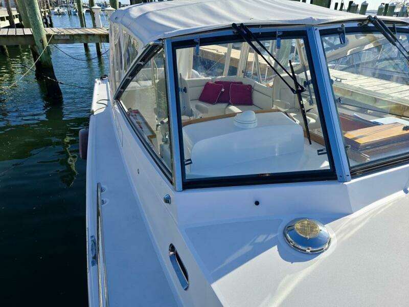 MAESTRO 38ft Lyman Morse Yacht For Sale