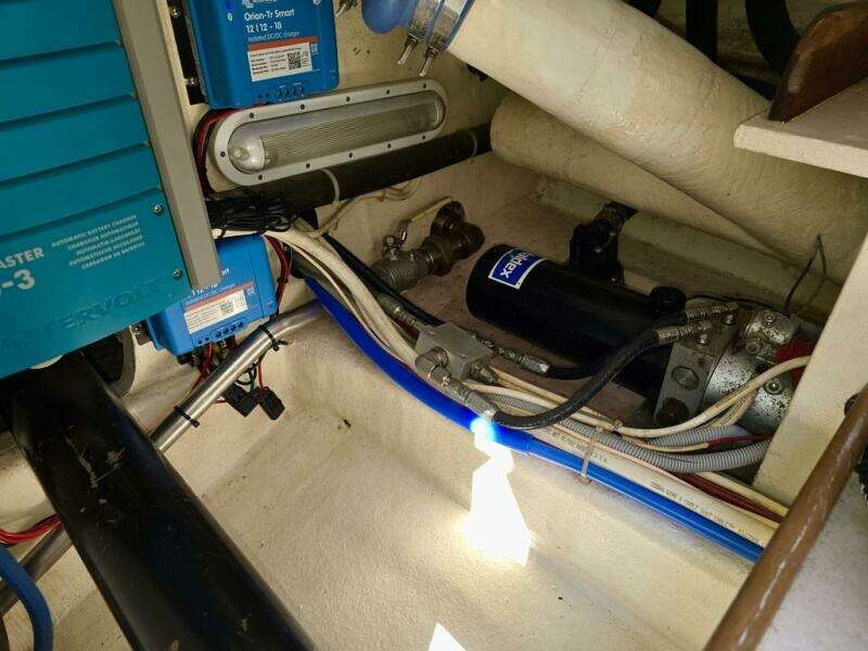 MAESTRO 38ft Lyman Morse Yacht For Sale