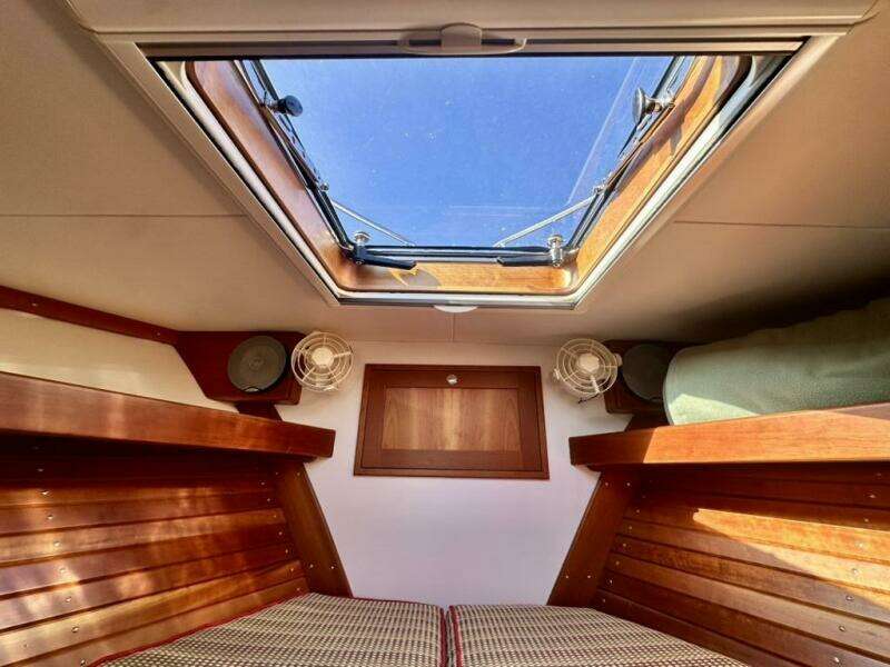 MAESTRO 38ft Lyman Morse Yacht For Sale