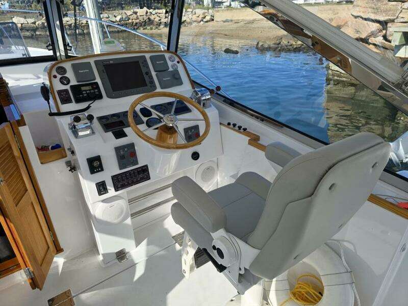 MAESTRO 38ft Lyman Morse Yacht For Sale