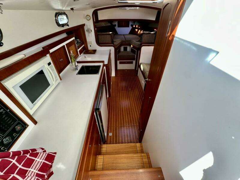 MAESTRO 38ft Lyman Morse Yacht For Sale