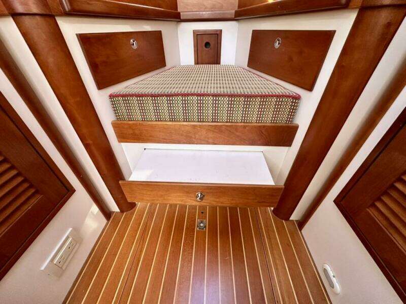 MAESTRO 38ft Lyman Morse Yacht For Sale