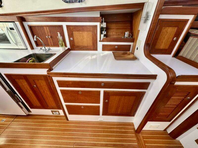 MAESTRO 38ft Lyman Morse Yacht For Sale