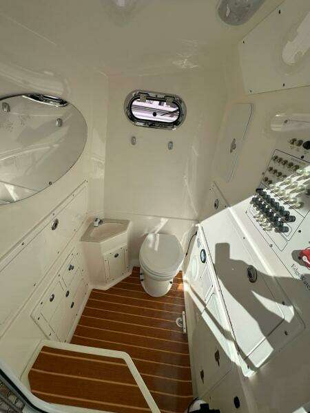Brown Eyed Girl 32ft Edgewater Yacht For Sale