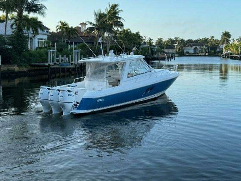 2019 Intrepid 430 Sport Yacht SAGA 2019 Intrepid 430 Sport Yacht SAGA