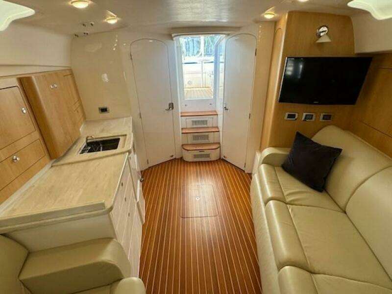 2019 Intrepid 430 Sport Yacht SAGA 2019 Intrepid 430 Sport Yacht SAGA