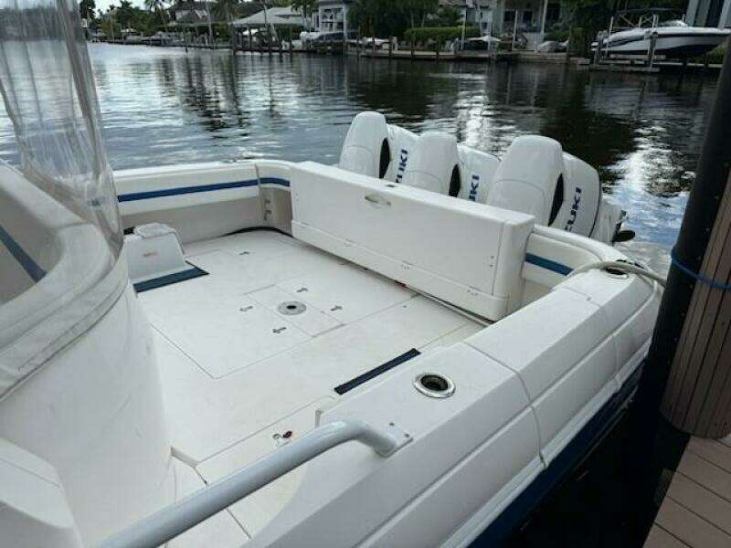 2019 Intrepid 430 Sport Yacht SAGA 2019 Intrepid 430 Sport Yacht SAGA