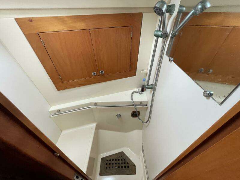 White Pelican 42ft Elan Yacht For Sale