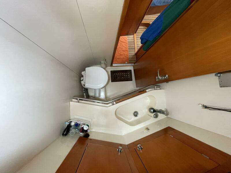 White Pelican 42ft Elan Yacht For Sale