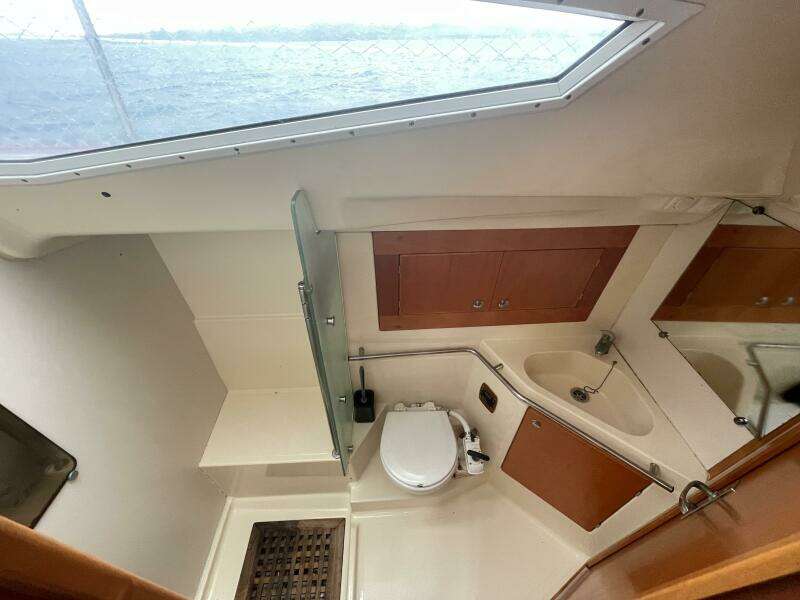 White Pelican 42ft Elan Yacht For Sale