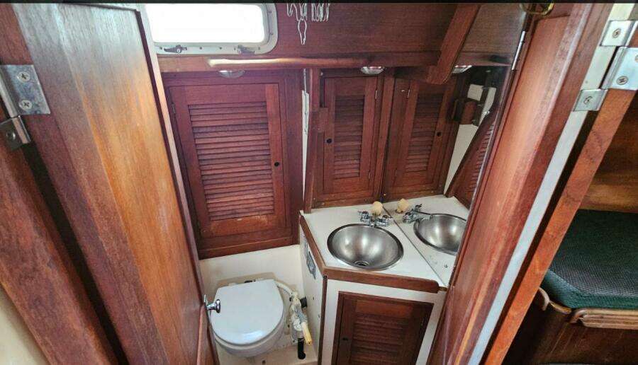 Cloudburst 37ft Tartan Yacht For Sale