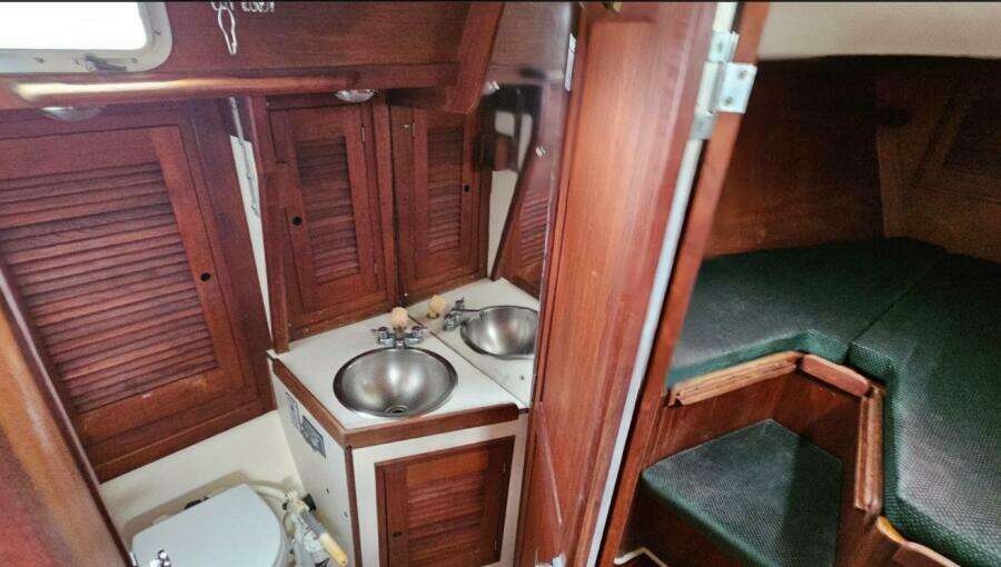 Cloudburst 37ft Tartan Yacht For Sale