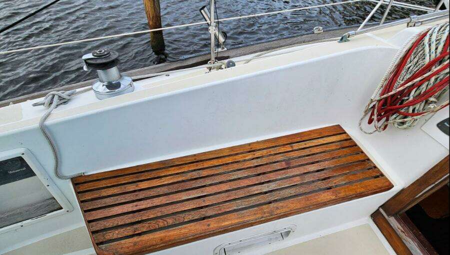 Cloudburst 37ft Tartan Yacht For Sale