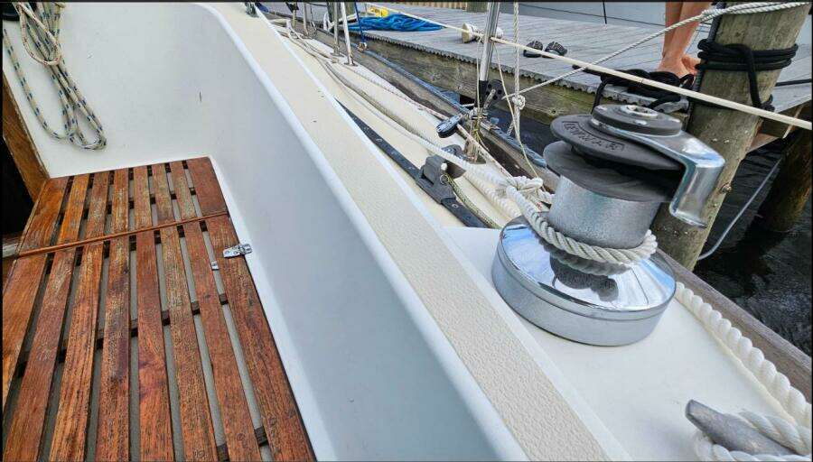 Cloudburst 37ft Tartan Yacht For Sale