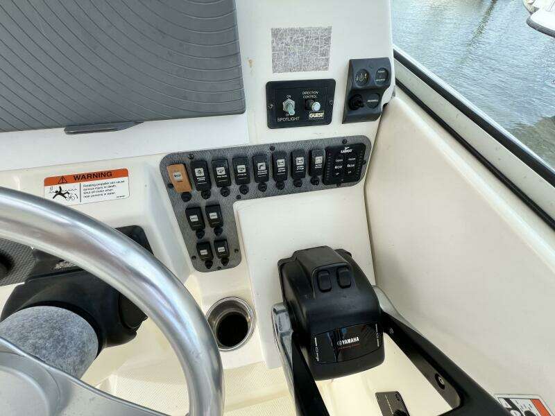 29ft Hydra Sports Yacht For Sale