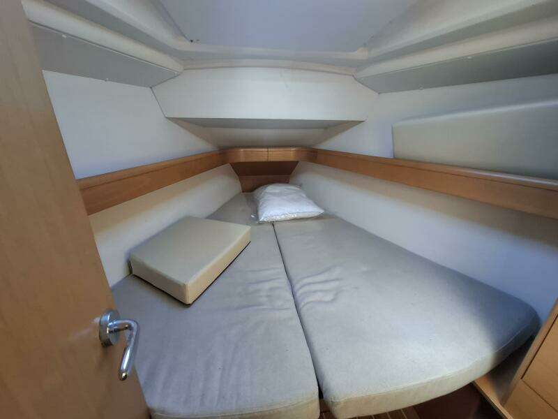 Loreli 36ft Jeanneau Yacht For Sale