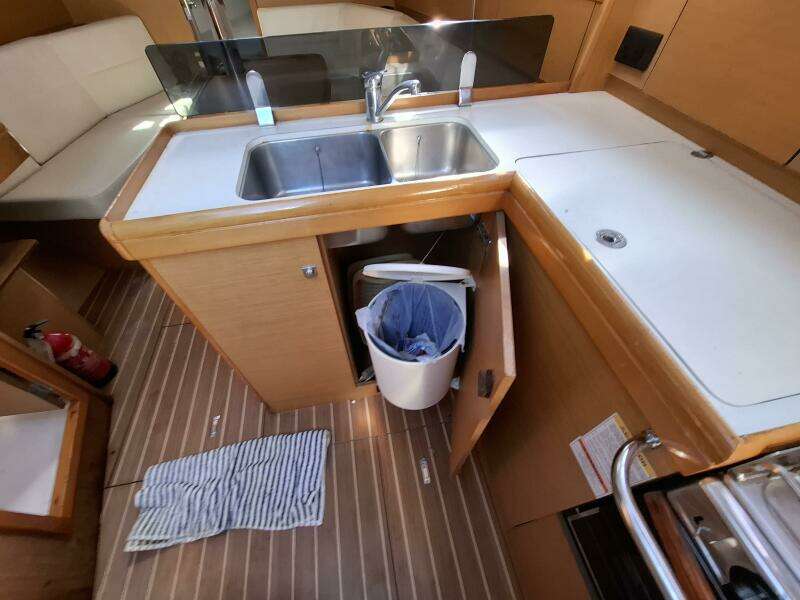 Loreli 36ft Jeanneau Yacht For Sale