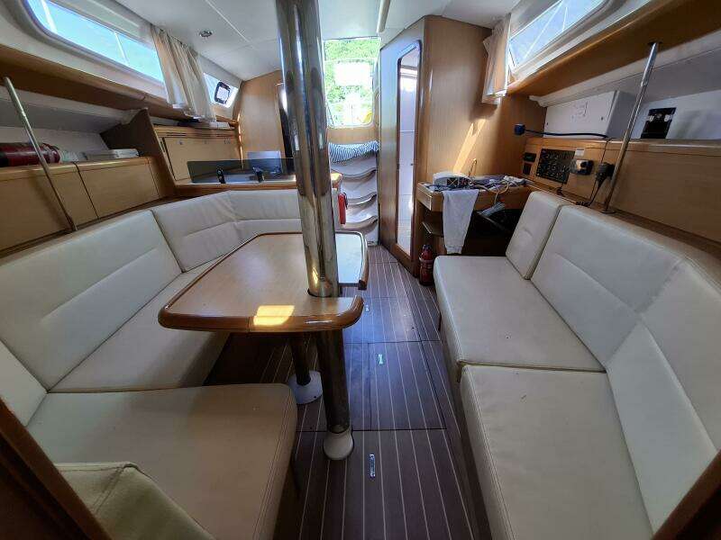 Loreli 36ft Jeanneau Yacht For Sale