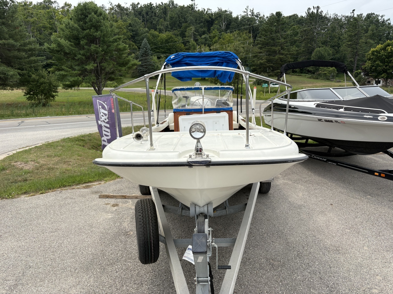 1972 Boston Whaler 21 Outrage Rib Side