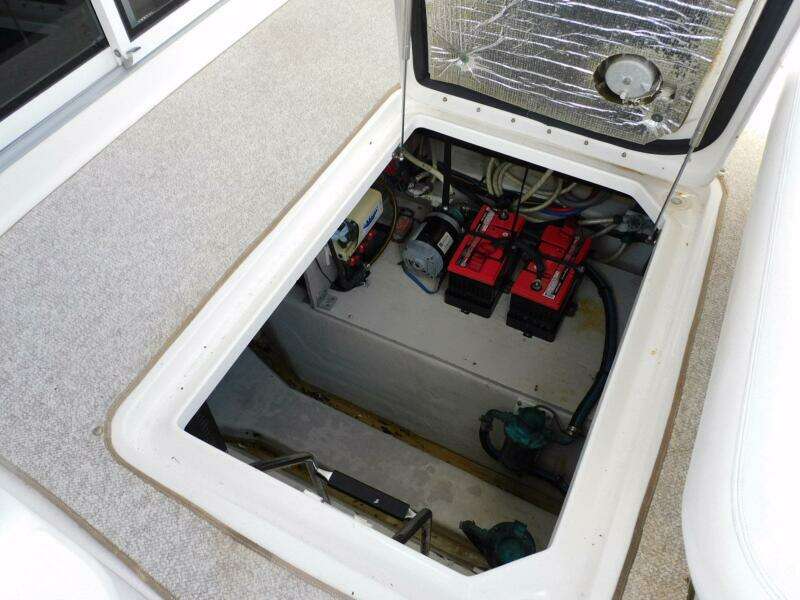 Full Deck 44ft Sea Ray Yacht For Sale