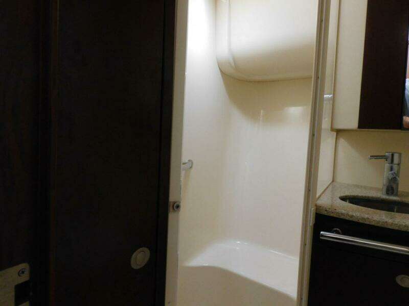 Full Deck 44ft Sea Ray Yacht For Sale