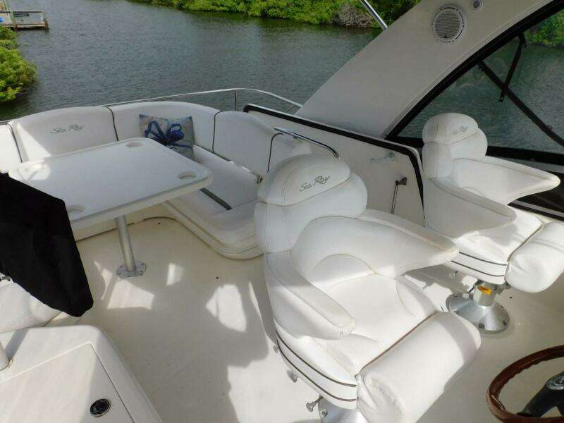 Full Deck 44ft Sea Ray Yacht For Sale