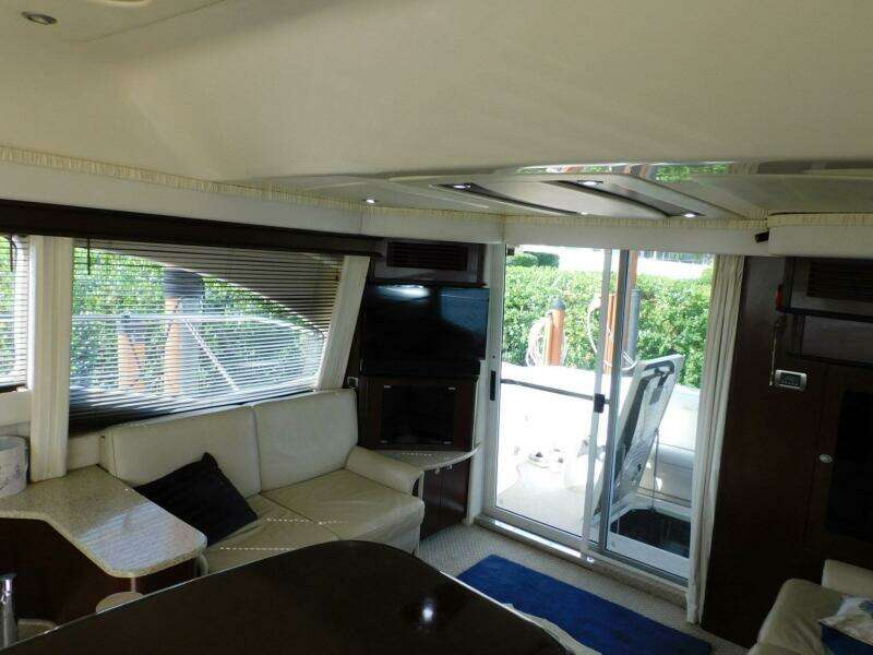 Full Deck 44ft Sea Ray Yacht For Sale