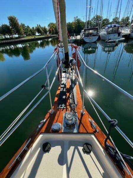 Sunkissed 40ft Island Packet Yacht For Sale