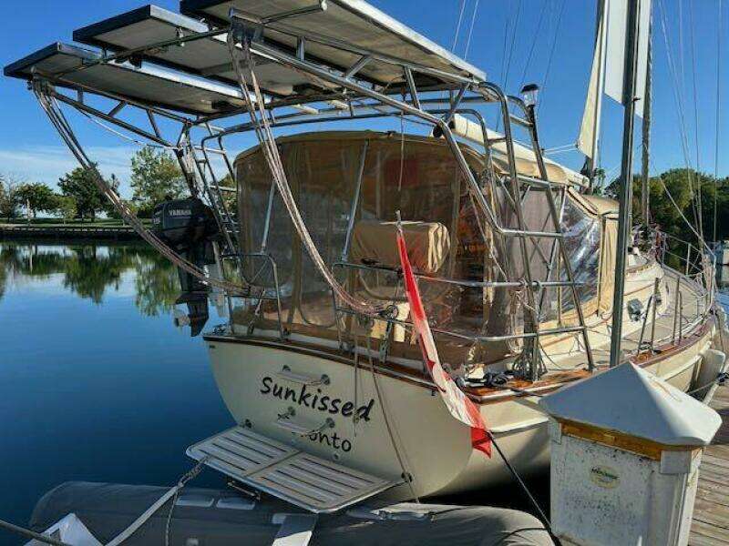 Sunkissed 40ft Island Packet Yacht For Sale