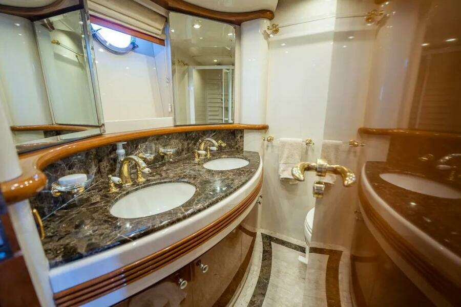 AZURE 80ft Azimut Yacht For Sale