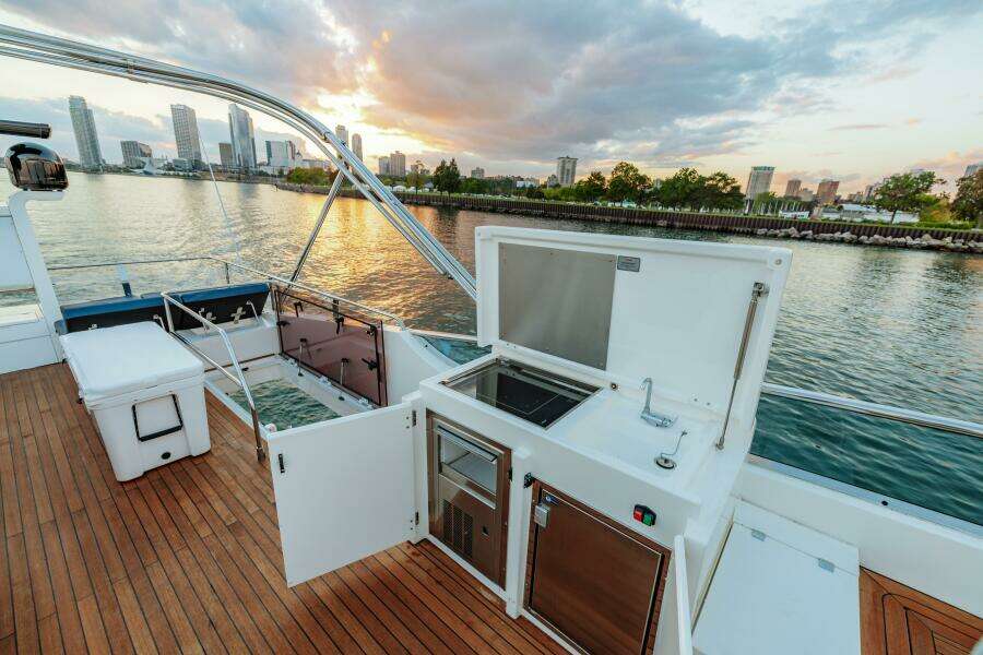 Storybook 65ft Fairline Yacht For Sale