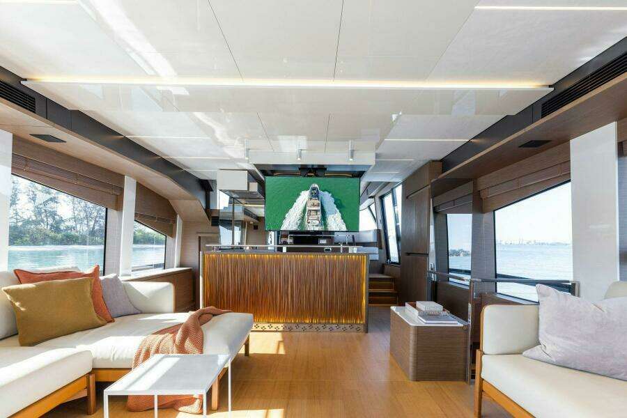 2021 X70 Prestige - Infinity - Salon