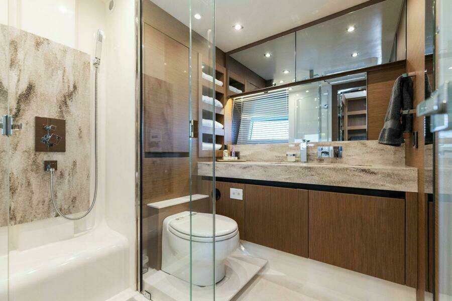 2021 X70 Prestige - Infinity - Master Head