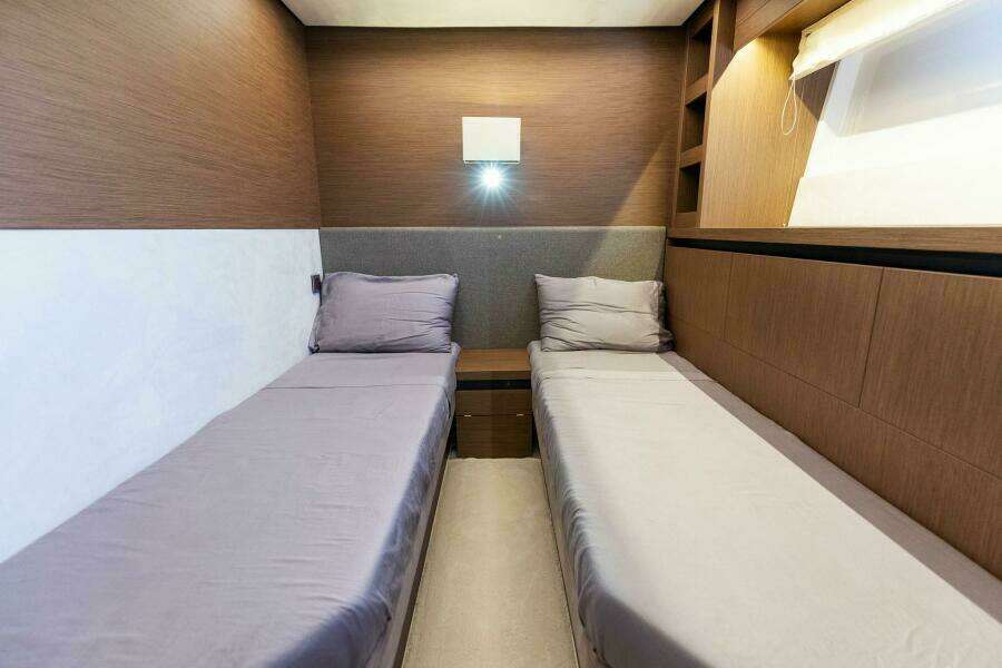 2021 X70 Prestige - Infinity - Guest Stateroom