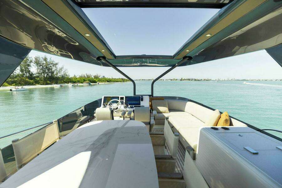 2021 X70 Prestige - Infinity - Flybridge