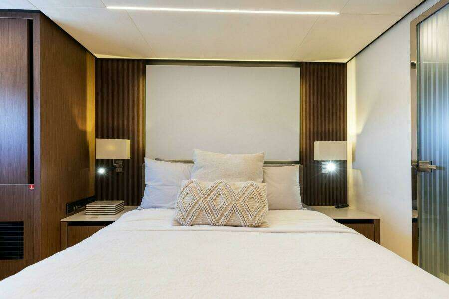 2021 X70 Prestige - Infinity - VIP Stateroom