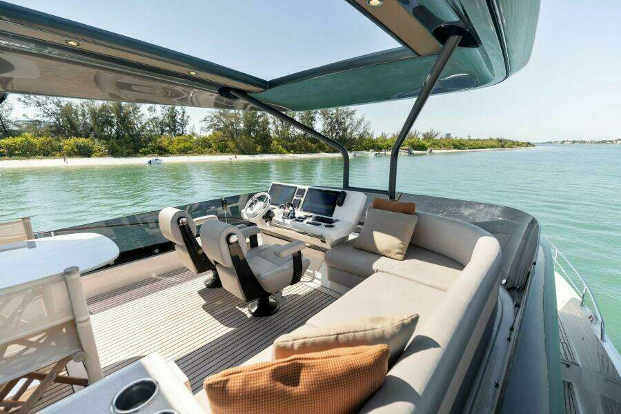 2021 X70 Prestige - Infinity - Flybridge