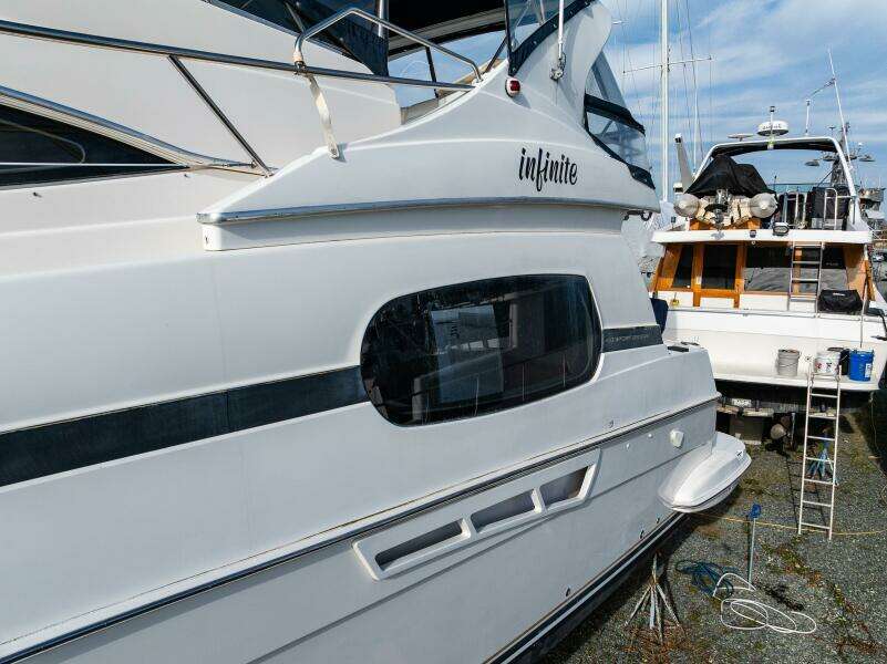 Infinite 41ft Silverton Yacht For Sale