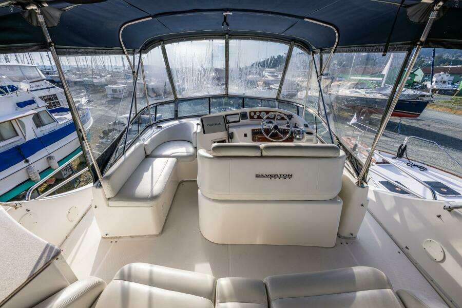Infinite 41ft Silverton Yacht For Sale