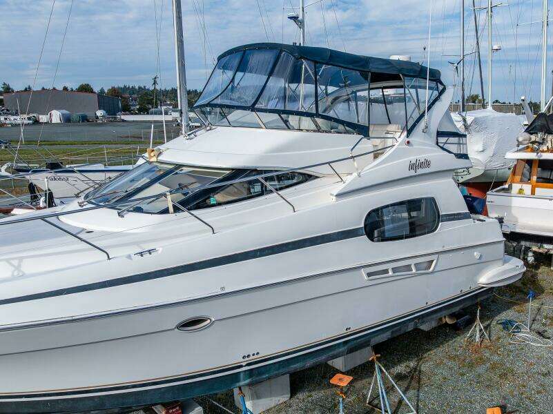 Infinite 41ft Silverton Yacht For Sale