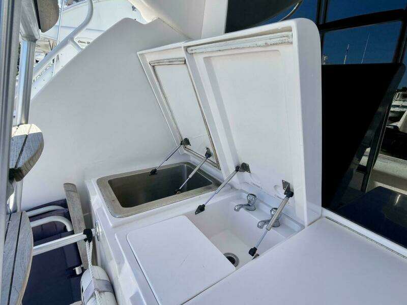 Fun Bunch 39ft Bertram Yacht For Sale