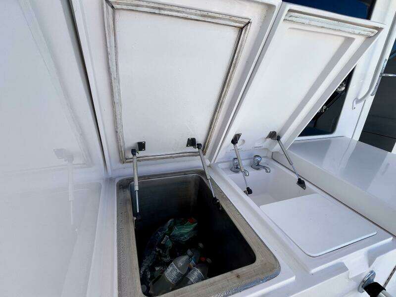 Fun Bunch 39ft Bertram Yacht For Sale