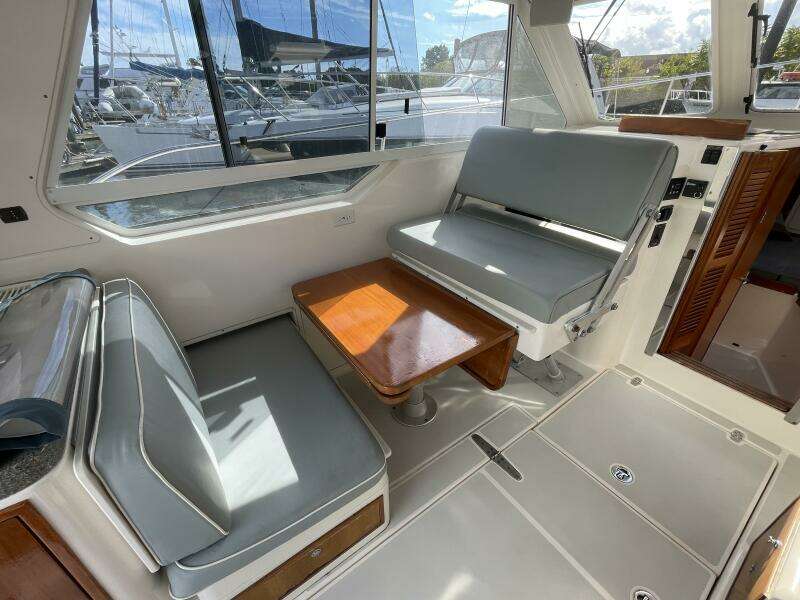True Blue 33ft True North Yacht For Sale
