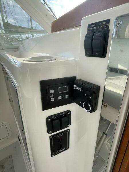 True Blue 33ft True North Yacht For Sale
