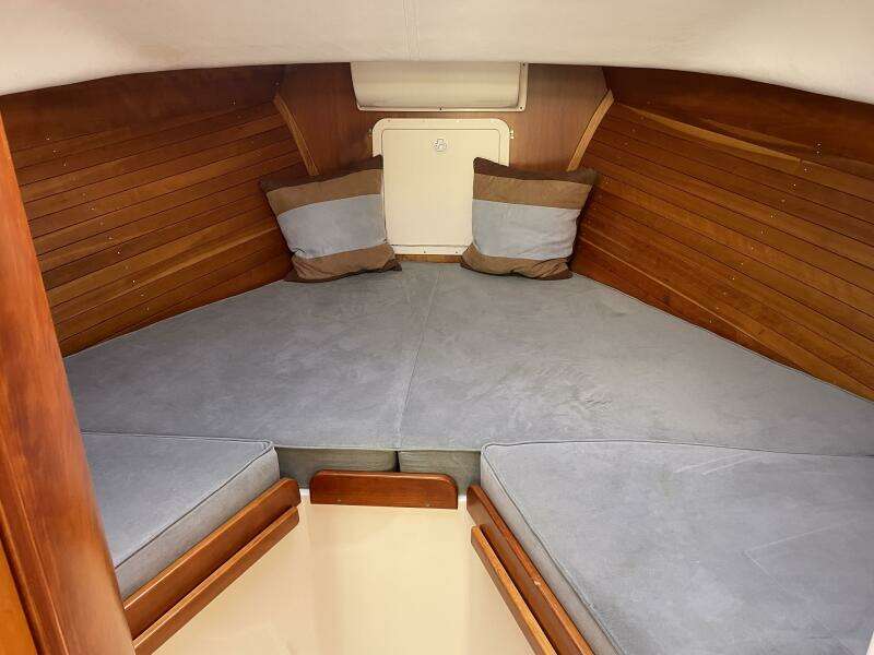 True Blue 33ft True North Yacht For Sale