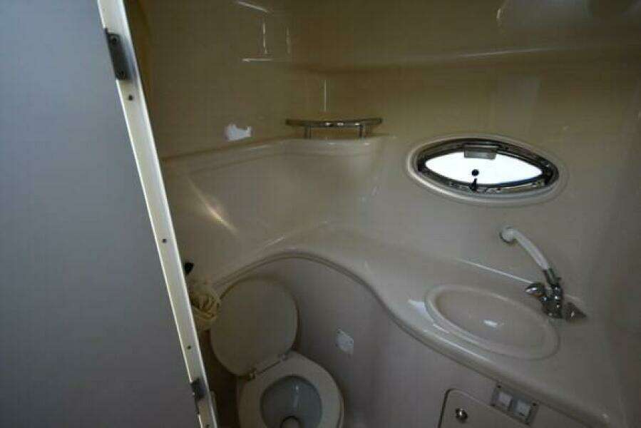 New Listing  31ft Sea Ray Yacht For Sale