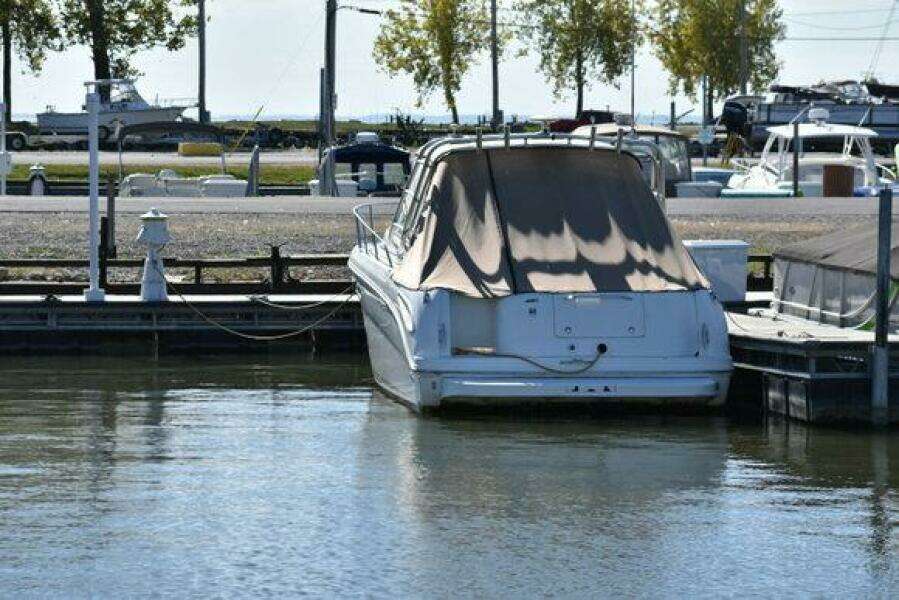 New Listing  31ft Sea Ray Yacht For Sale