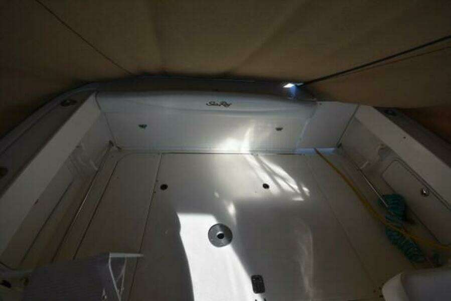 New Listing  31ft Sea Ray Yacht For Sale
